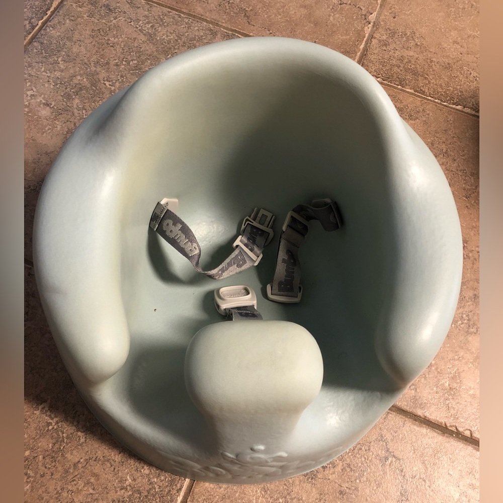 Practically new Bumbo with tray